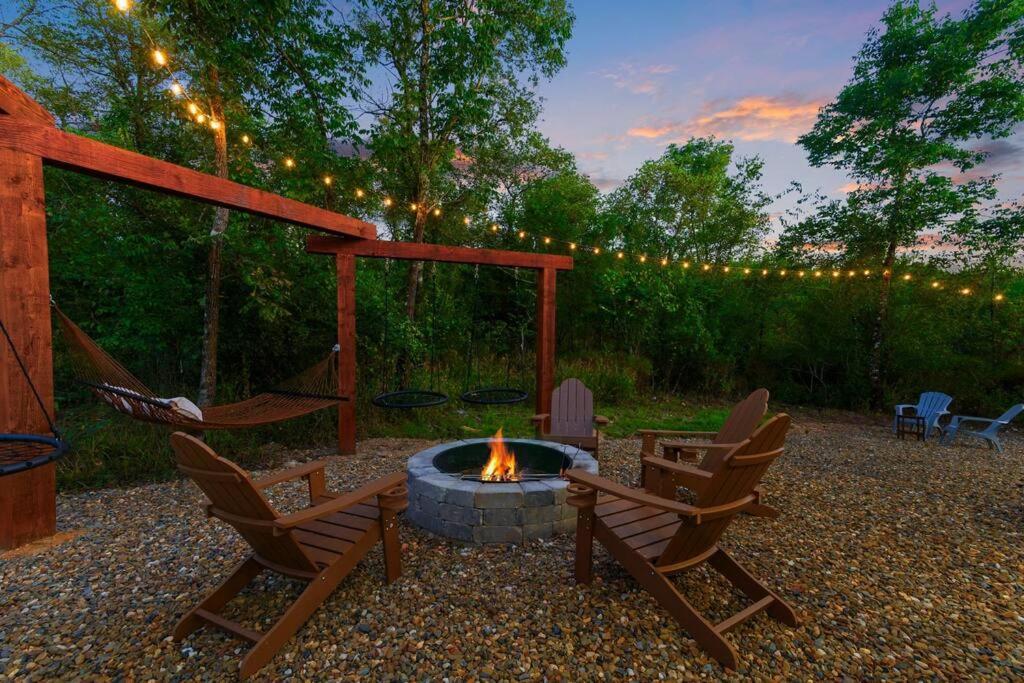 Under The Stars - Secluded, Hot Tub, Firepit, Games Villa Broken Bow Buitenkant foto