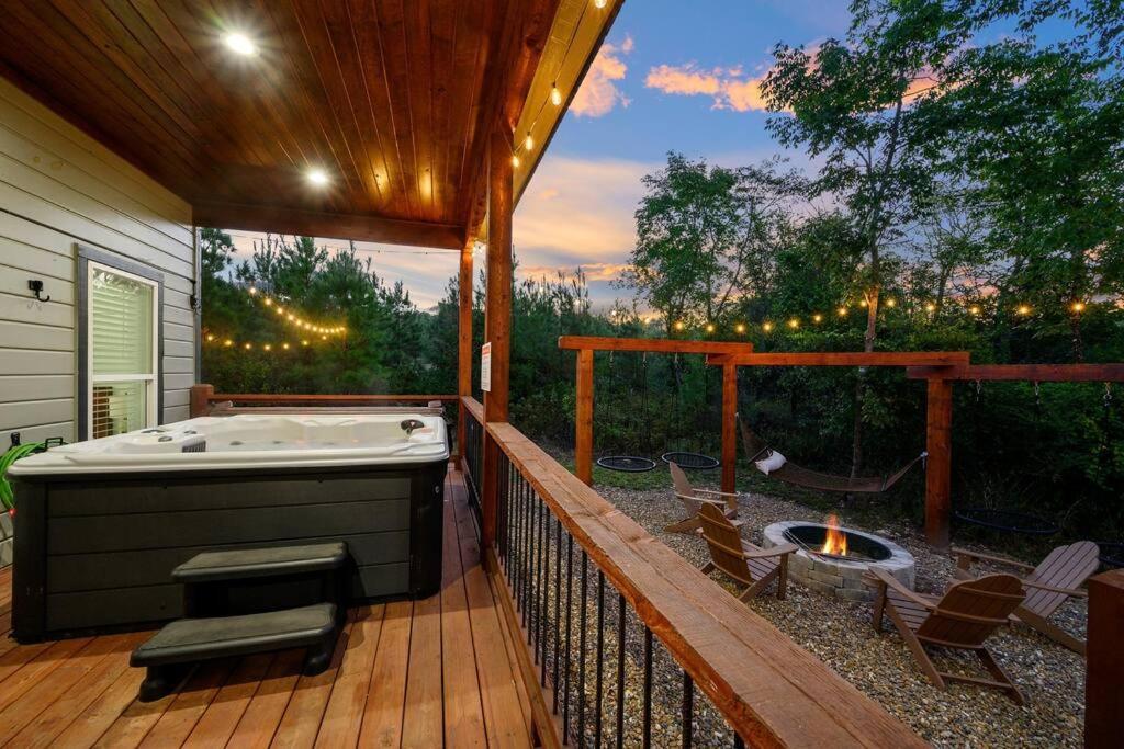 Under The Stars - Secluded, Hot Tub, Firepit, Games Villa Broken Bow Buitenkant foto