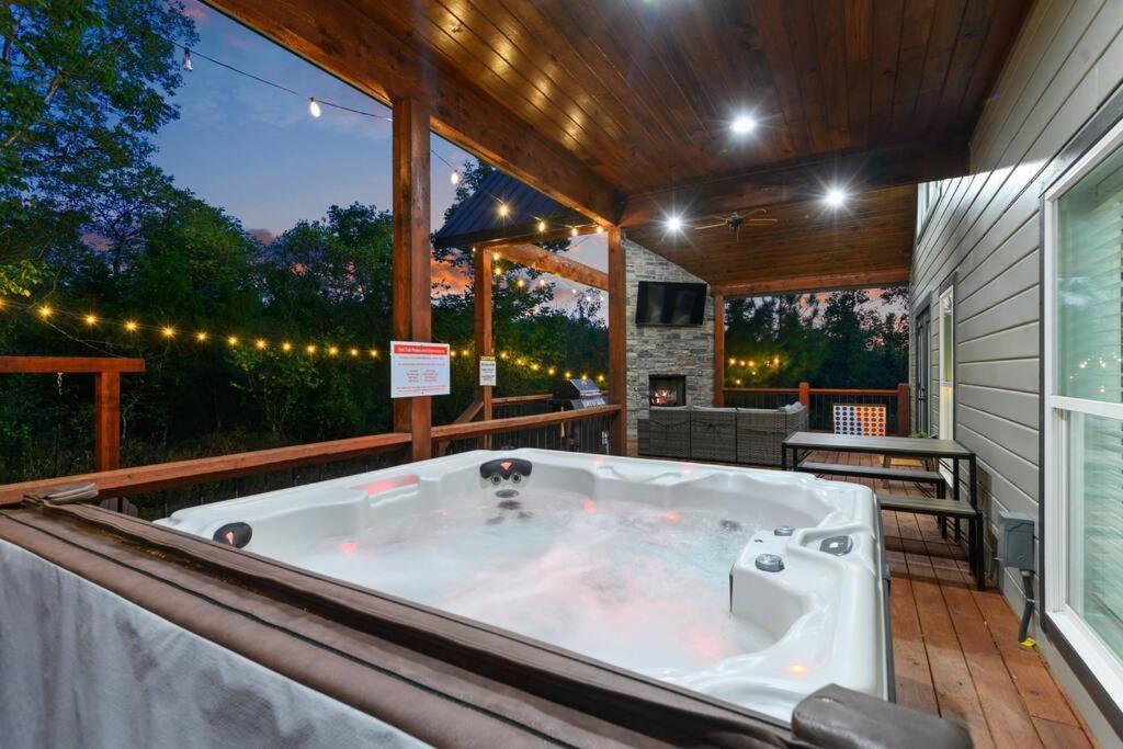 Under The Stars - Secluded, Hot Tub, Firepit, Games Villa Broken Bow Buitenkant foto