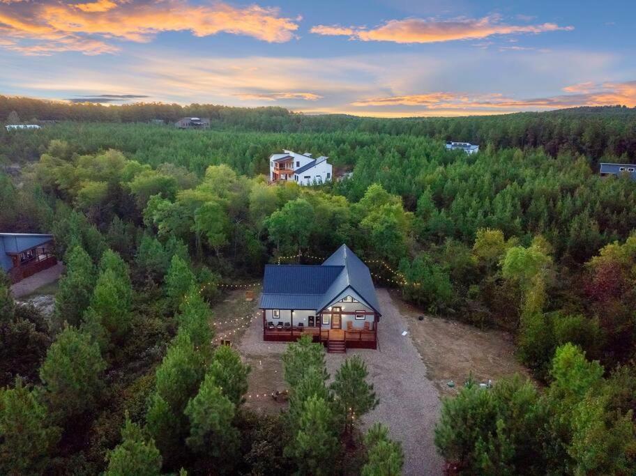 Under The Stars - Secluded, Hot Tub, Firepit, Games Villa Broken Bow Buitenkant foto